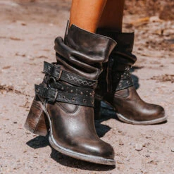 Blaine - Black Distressed