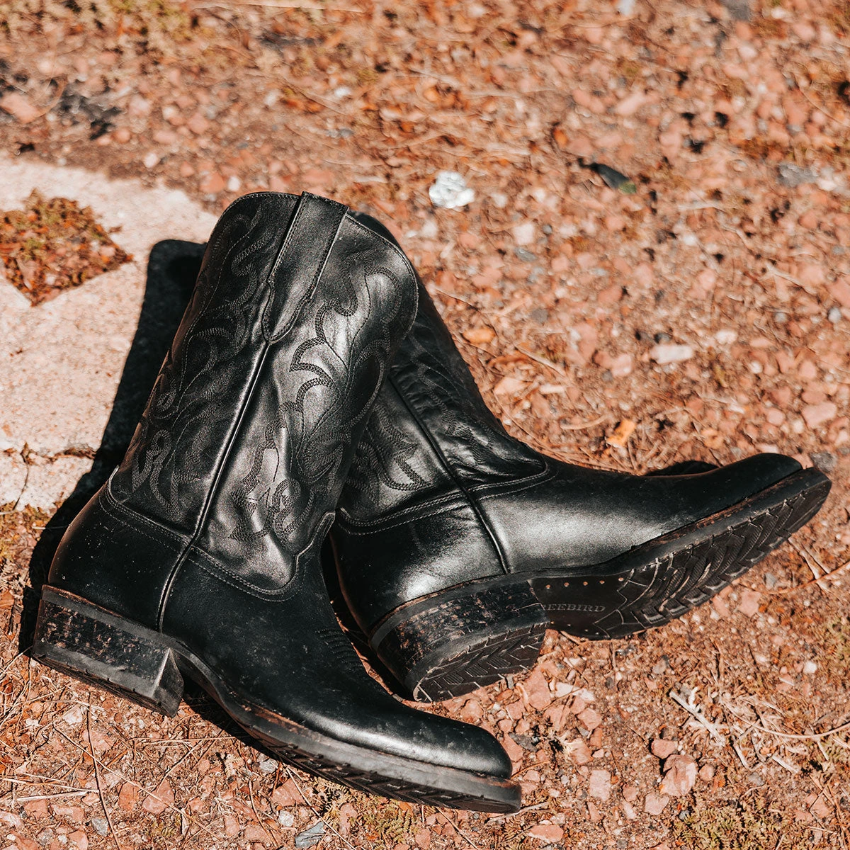 James - Black Leather - Image 5