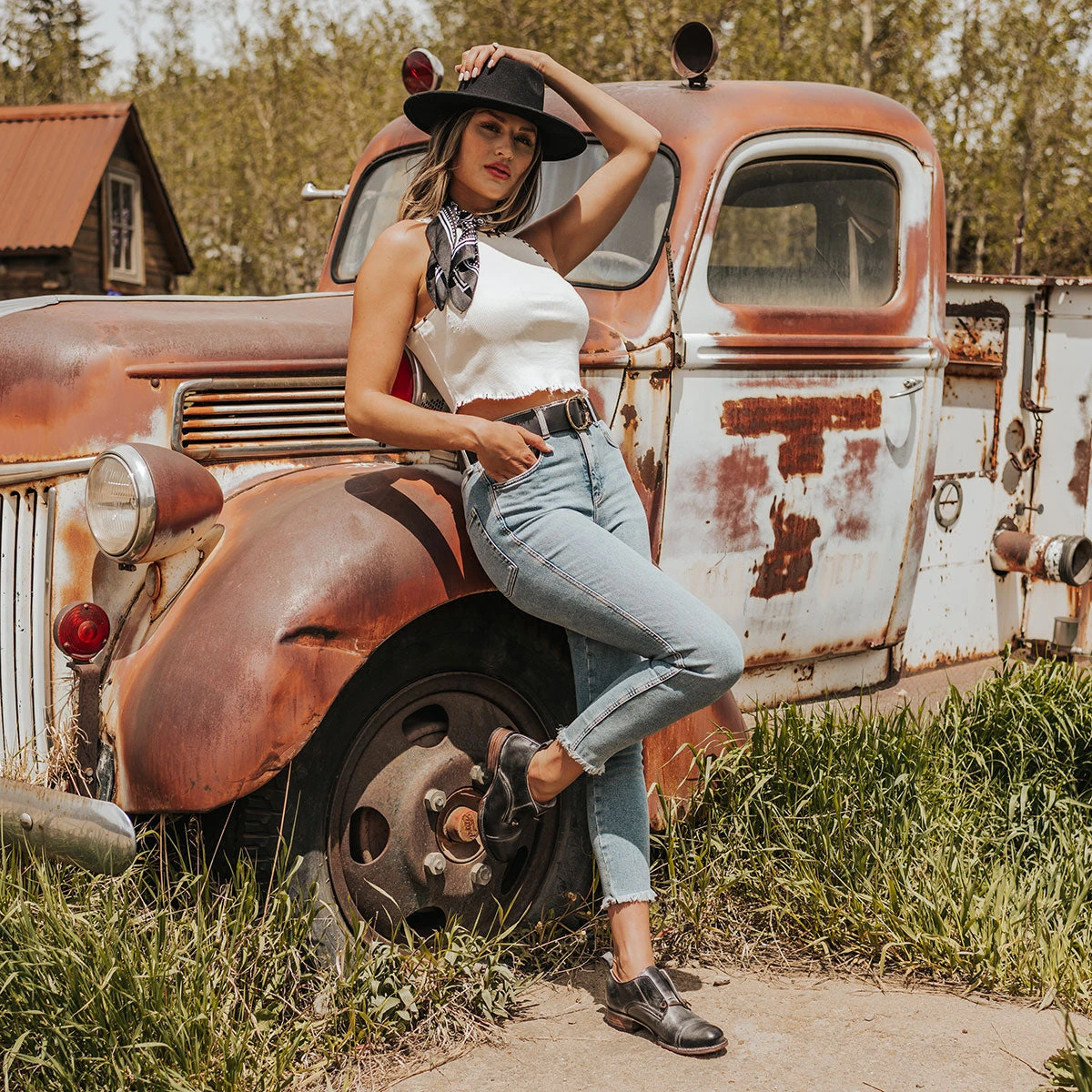 Mabel - Black - Image 7