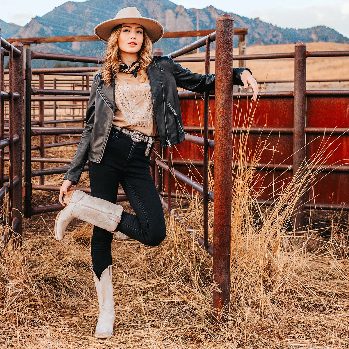 Woody - Beige - Image 2